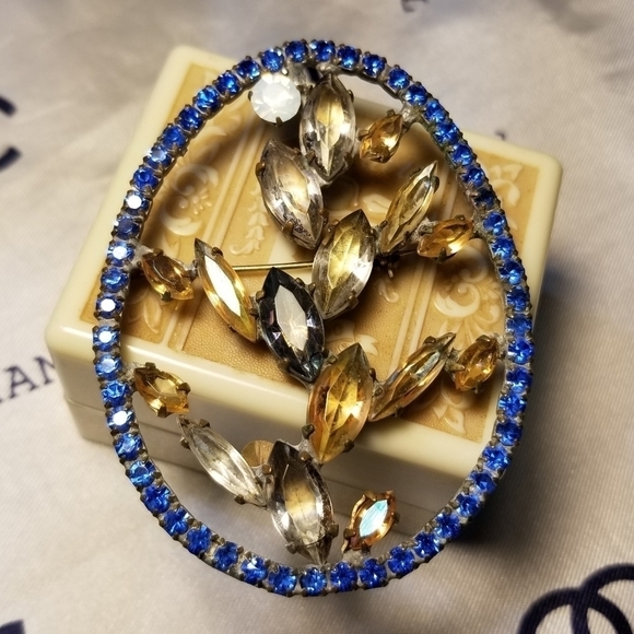 Bijoux M.G. Jewelry - BIJOUX MG Vintage CZECH Brooch